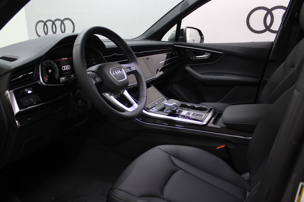 2025 Audi Q7  12