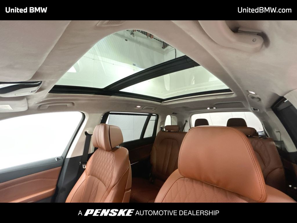 Thumbnail: 2026 BMW X7 - 20