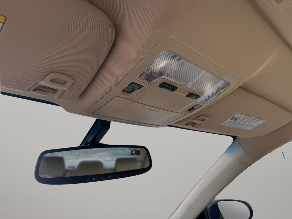 Used Car 2015 Toyota Avalon Hybrid  Xle Touring For Sale Under $15,000 In Austin, Texas