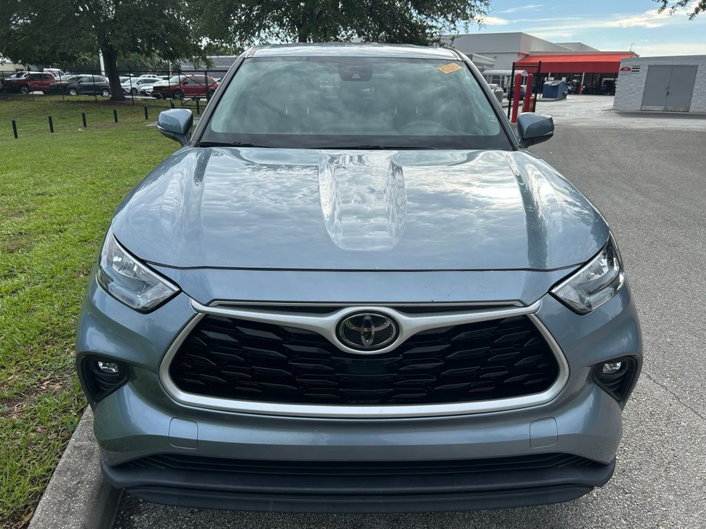 Thumbnail: 2020 Toyota Highlander - 8