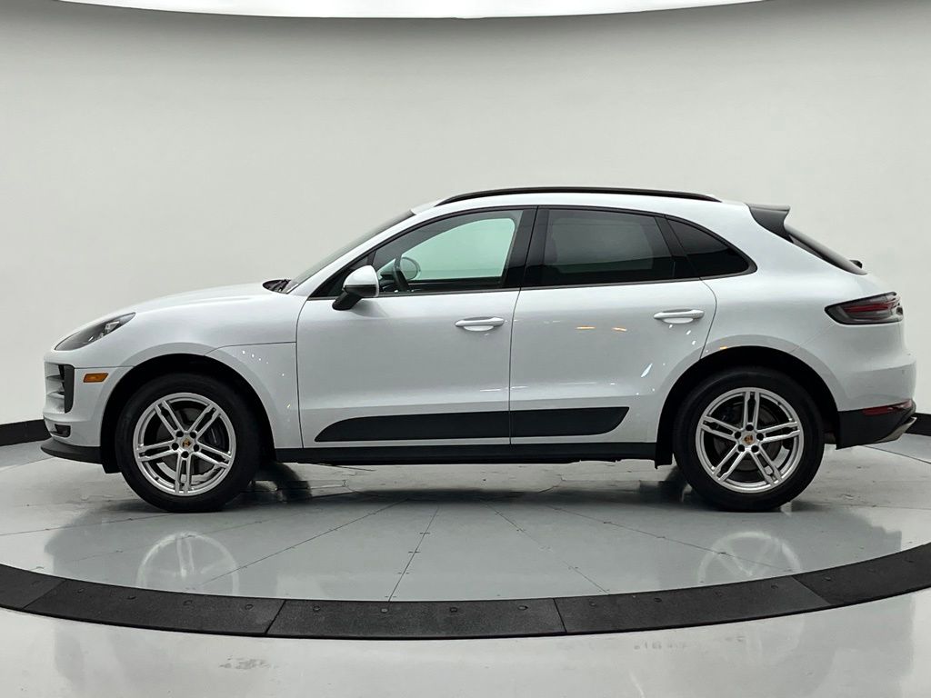 Thumbnail: 2020 Porsche Macan - 2
