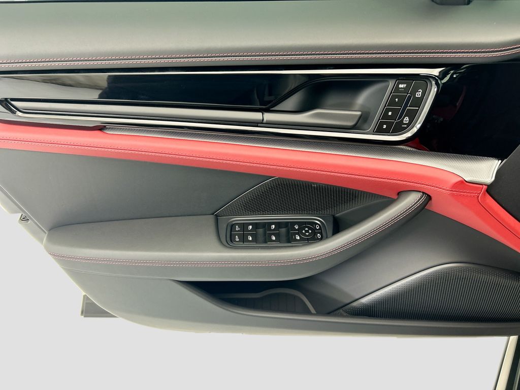 Thumbnail: 2026 Porsche Panamera - 24