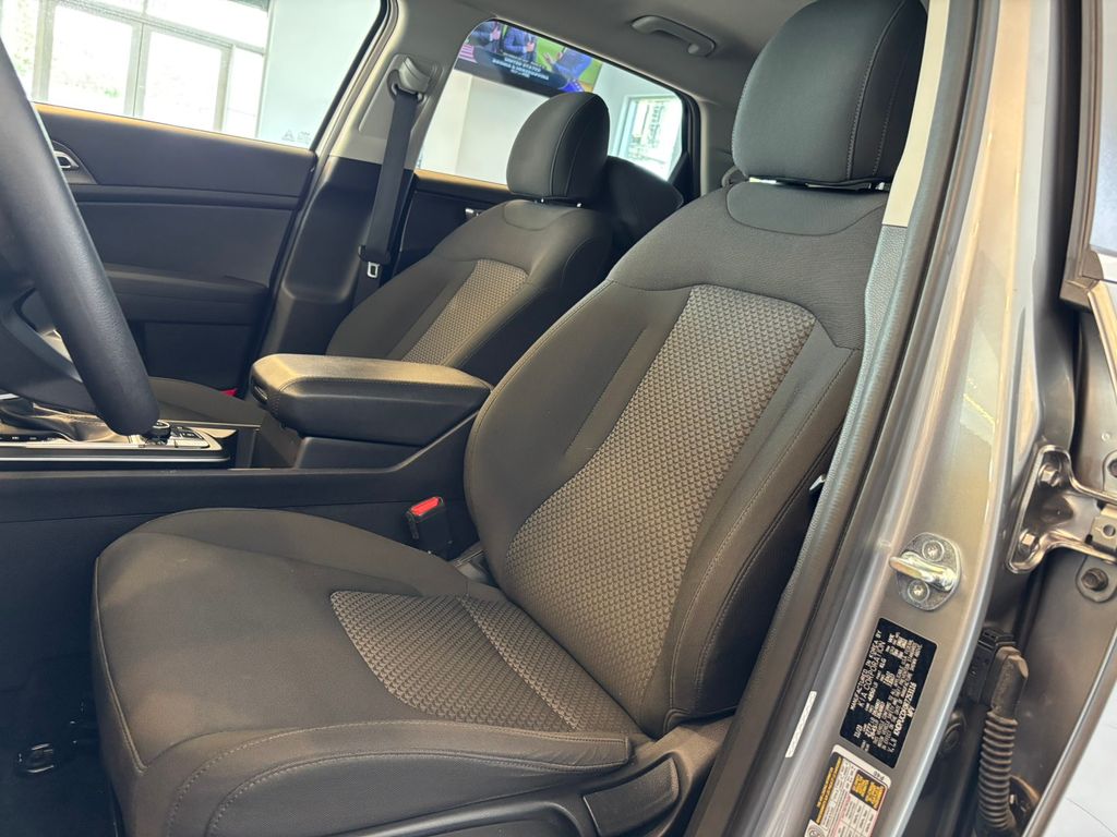 2024 Kia Sportage LX