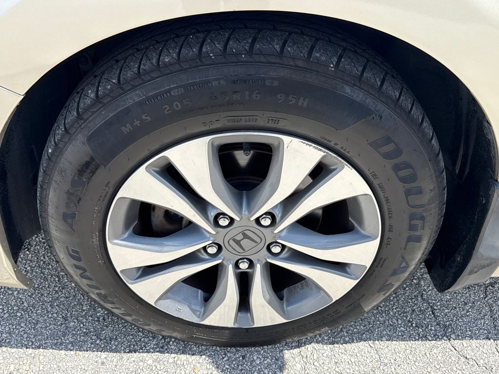 Used 2014 Beige Honda LX image 10