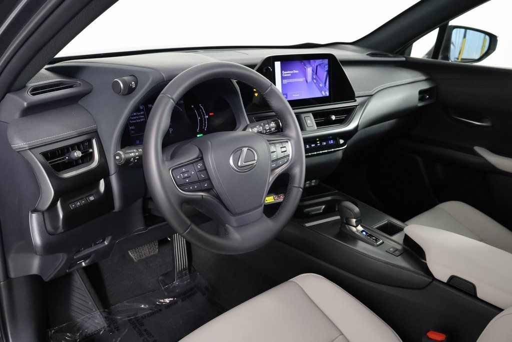 Thumbnail: 2025 Lexus UX - 7