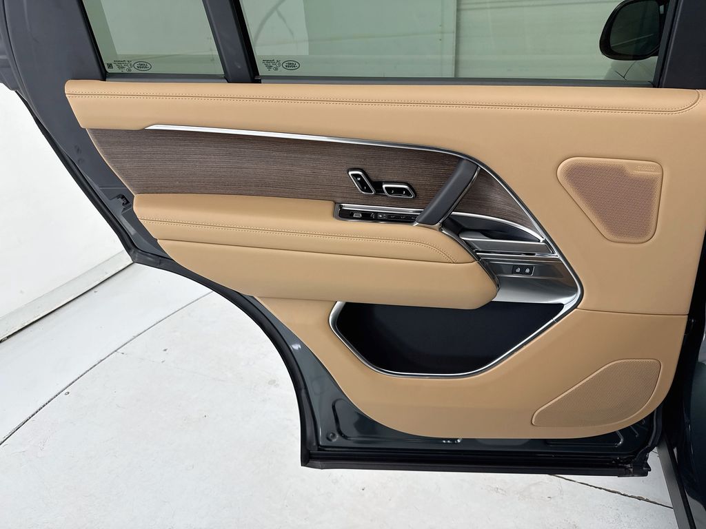 Thumbnail: 2026 Land Rover Range Rover - 25