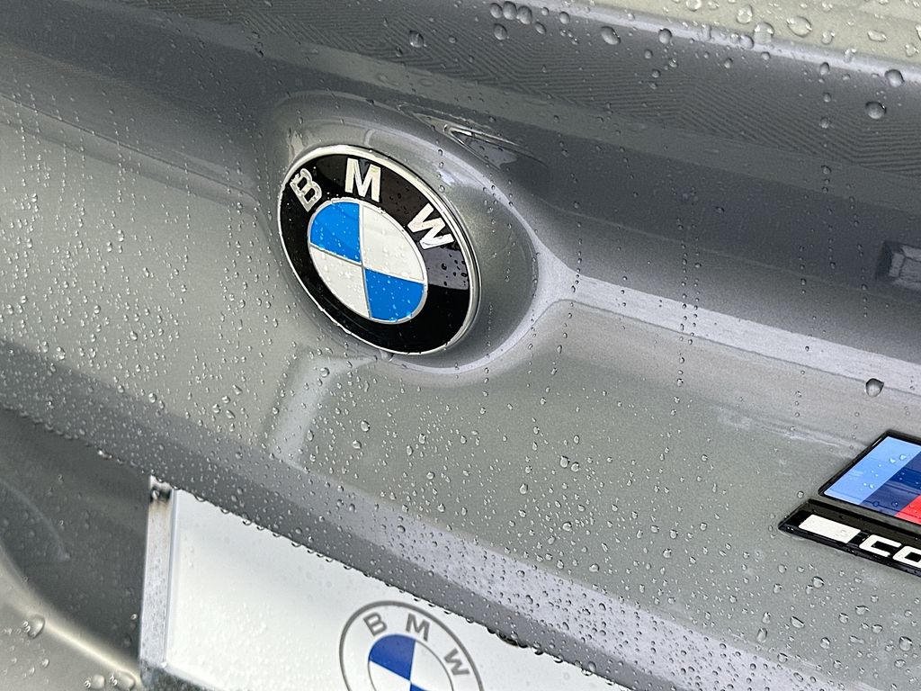 Thumbnail: 2025 BMW M8 - 21
