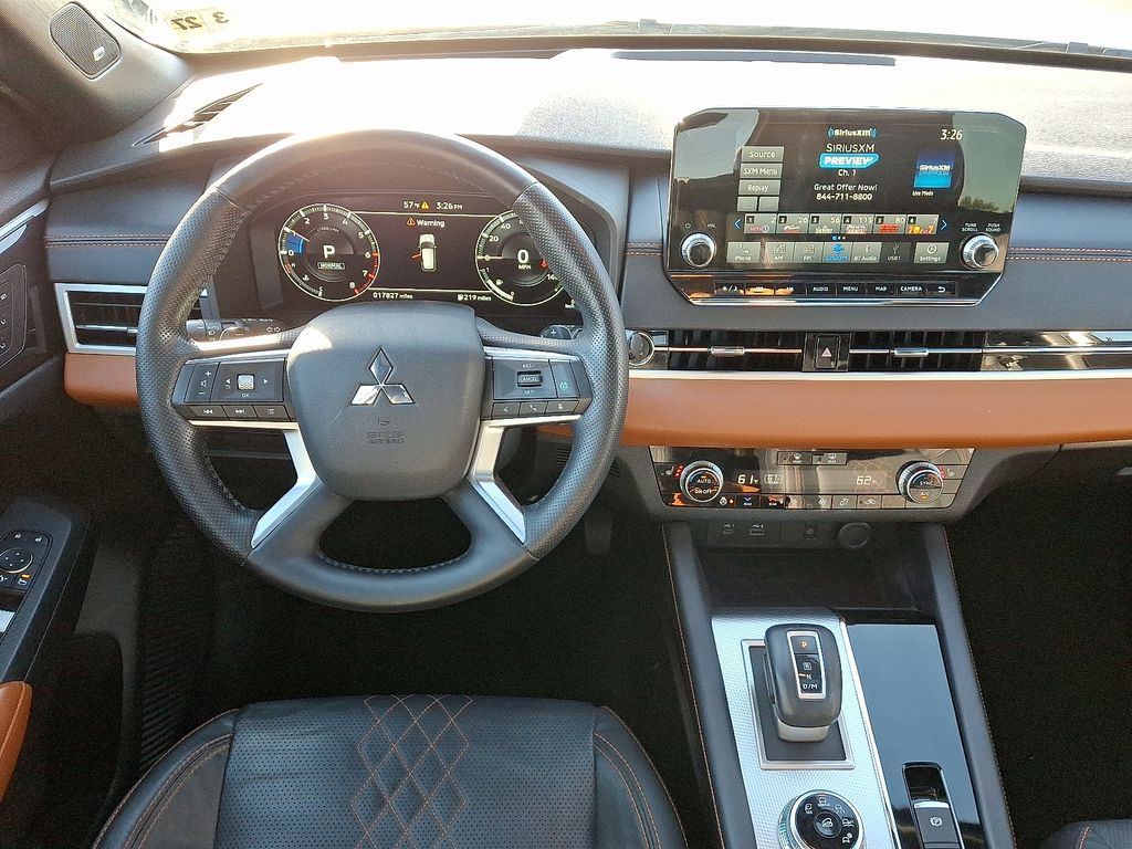 Thumbnail: 2022 Mitsubishi Outlander - 12