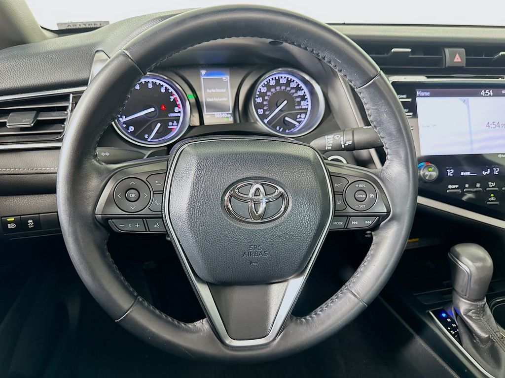 2018 Toyota Camry SE 11