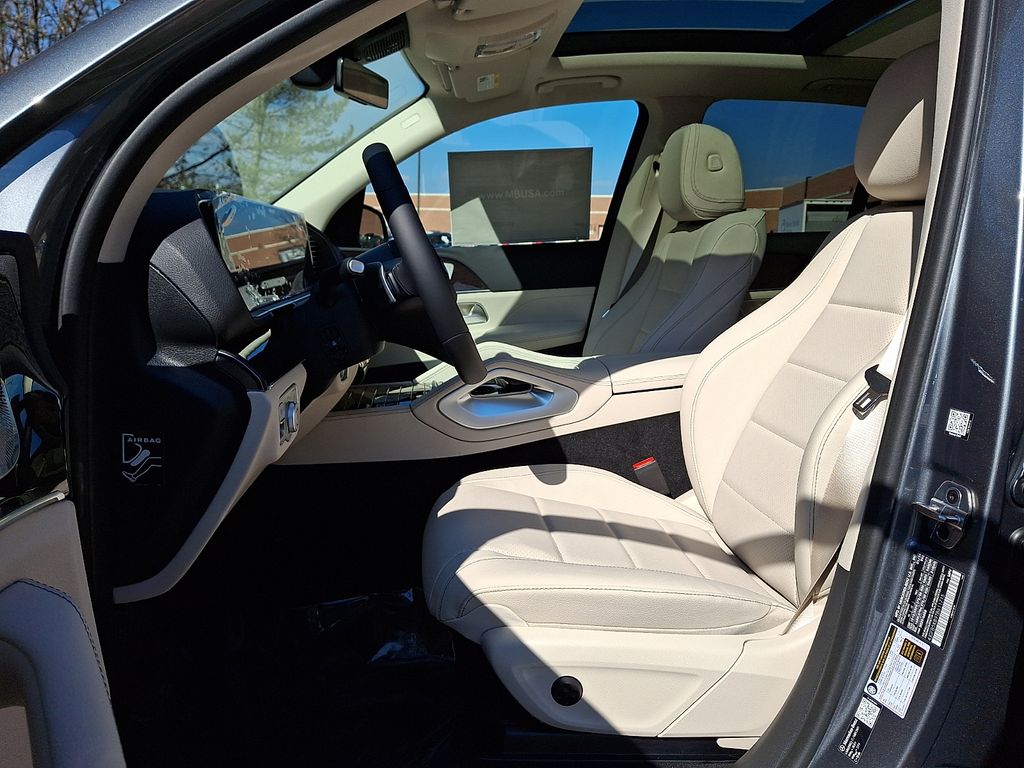 Thumbnail: 2026 Mercedes-Benz GLE - 9