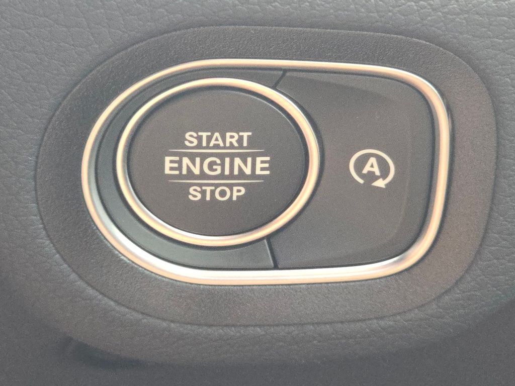 New 2026 White Mercedes-Benz GLE 350 image 39