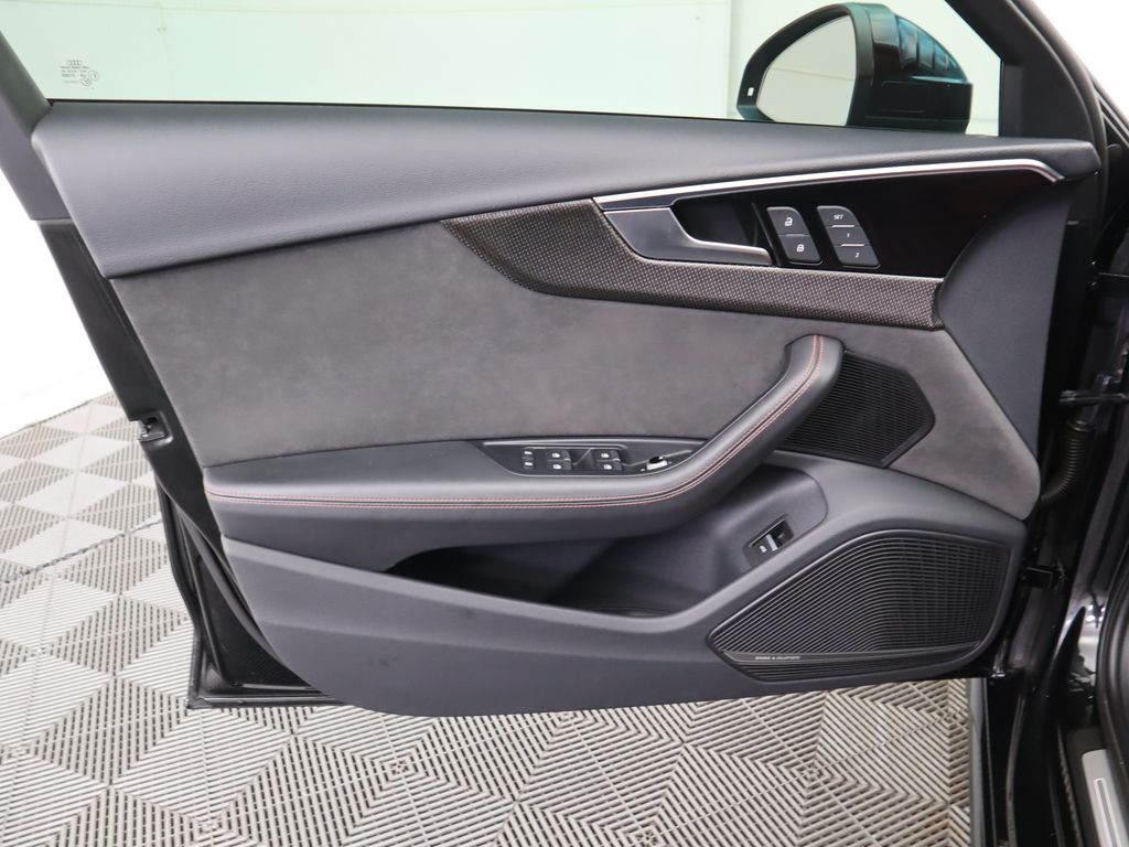 Thumbnail: 2021 Audi S4 - 25