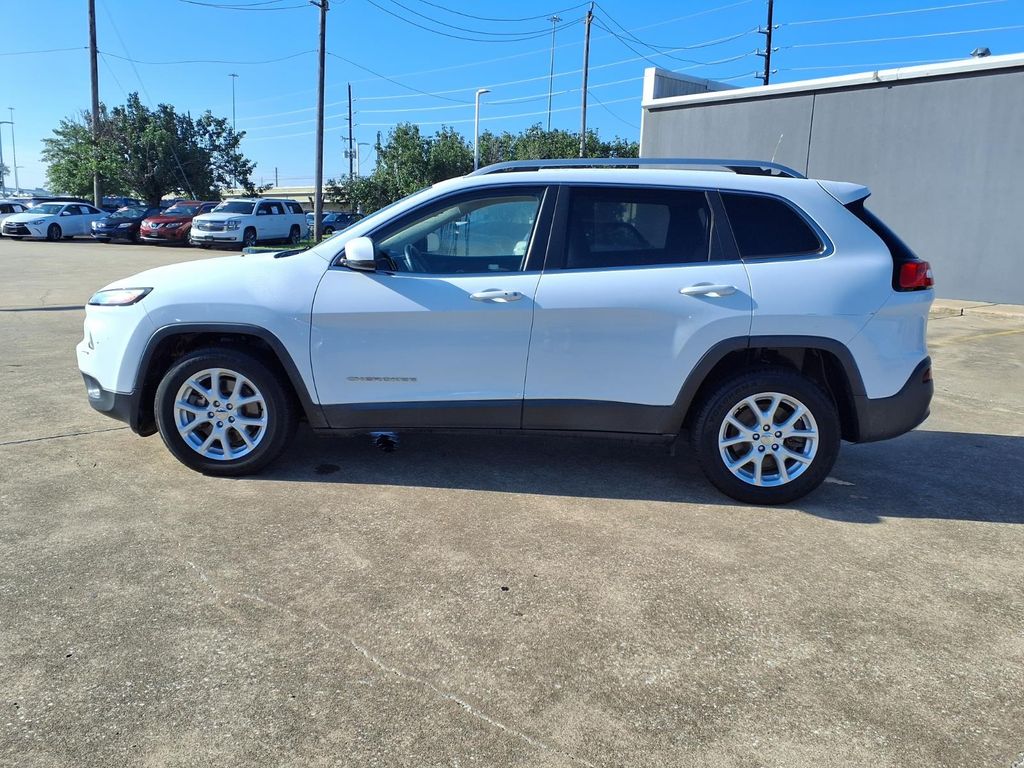 2017 Jeep Cherokee Latitude White at EAG Ford Navasota