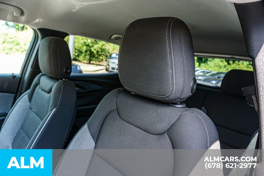 Used 2025 Gray Chevrolet LT image 17