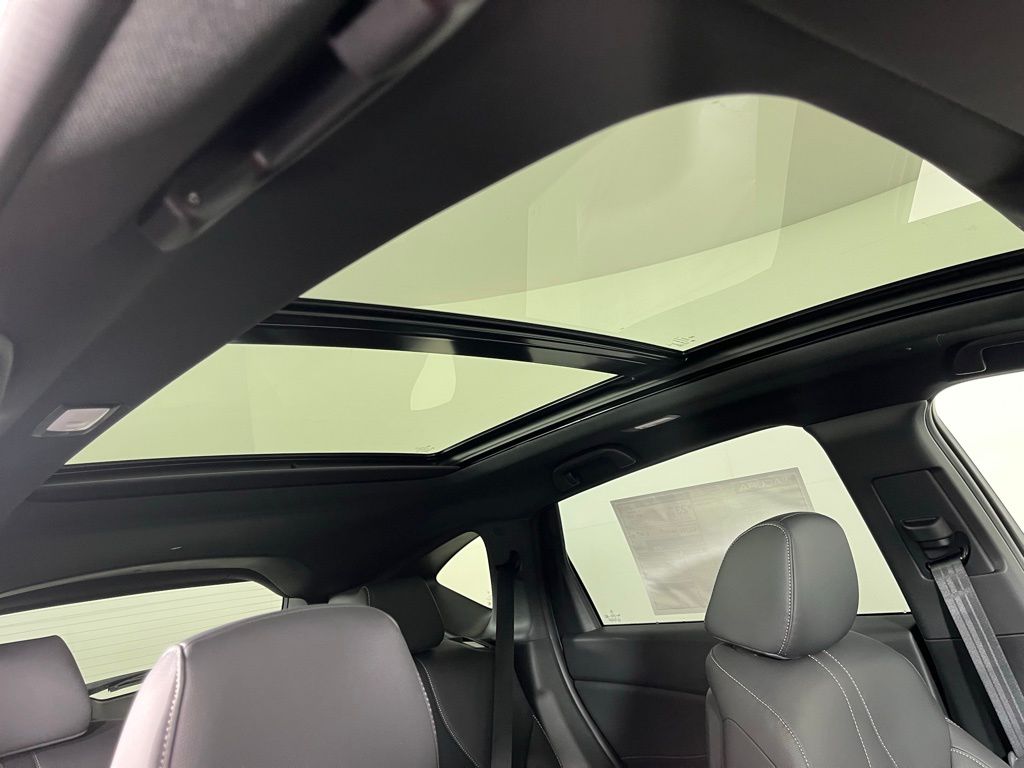 Thumbnail: 2026 Acura RDX - 12