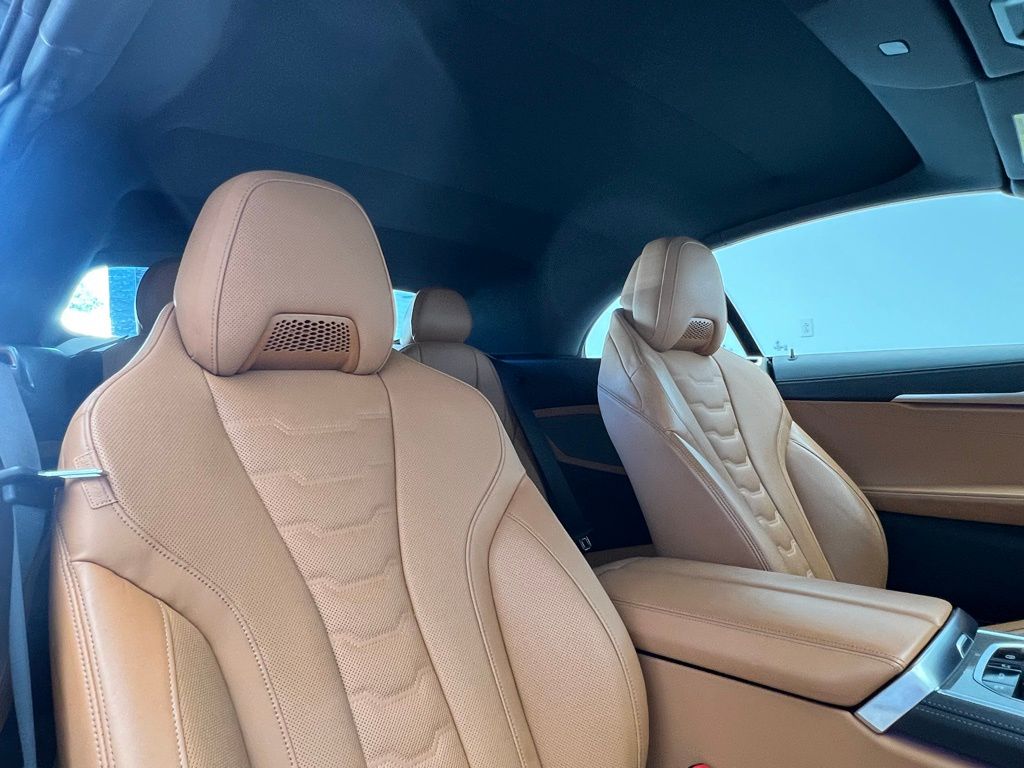 2024 BMW 8 Series 840i 12