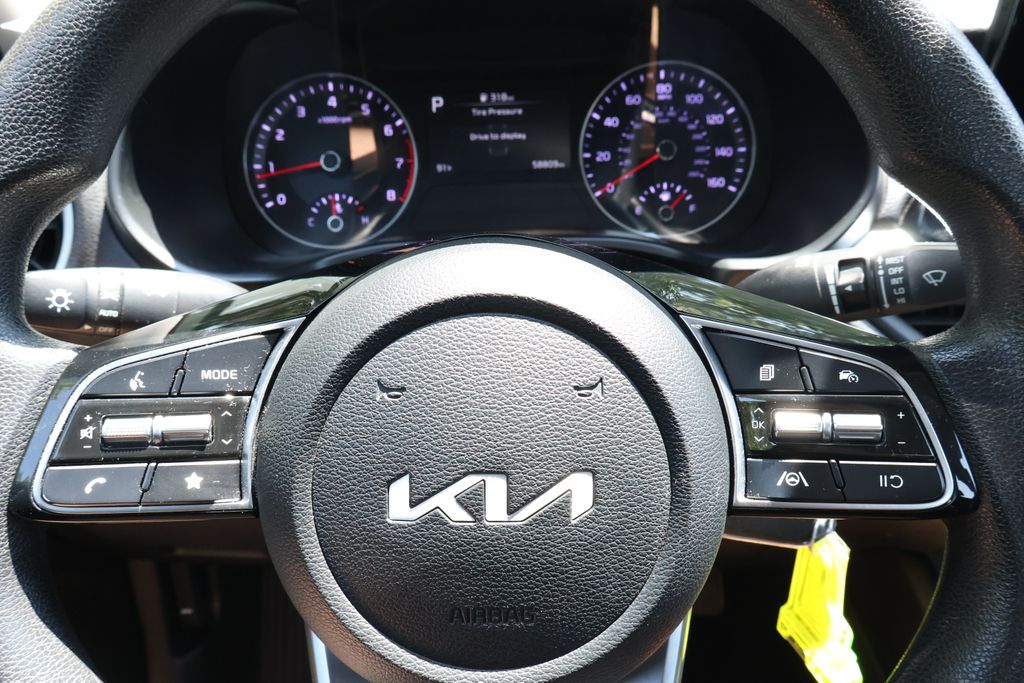 Thumbnail: 2024 Kia Forte - 25