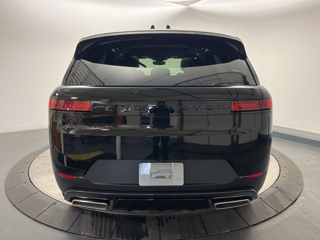 Thumbnail: 2026 Land Rover Range Rover Sport - 4
