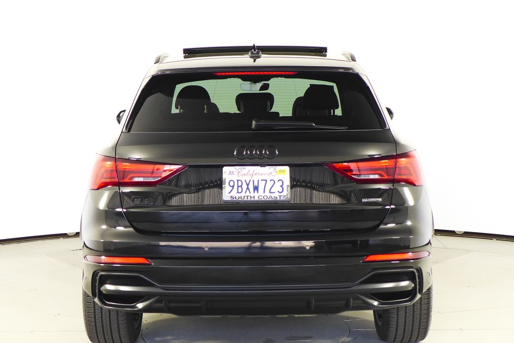 Thumbnail: 2022 Audi Q3 - 8