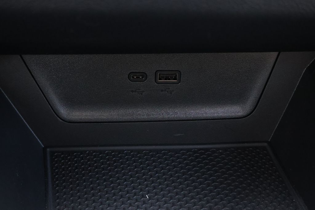 Thumbnail: 2026 Chevrolet Equinox - 30