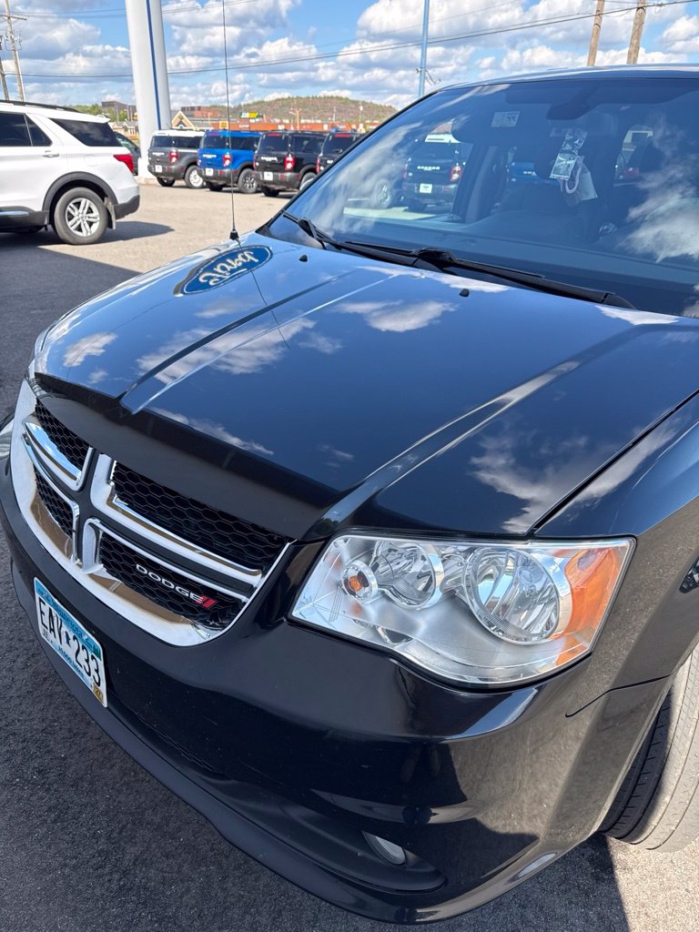  2019 Dodge Grand Caravan SXT FWD   