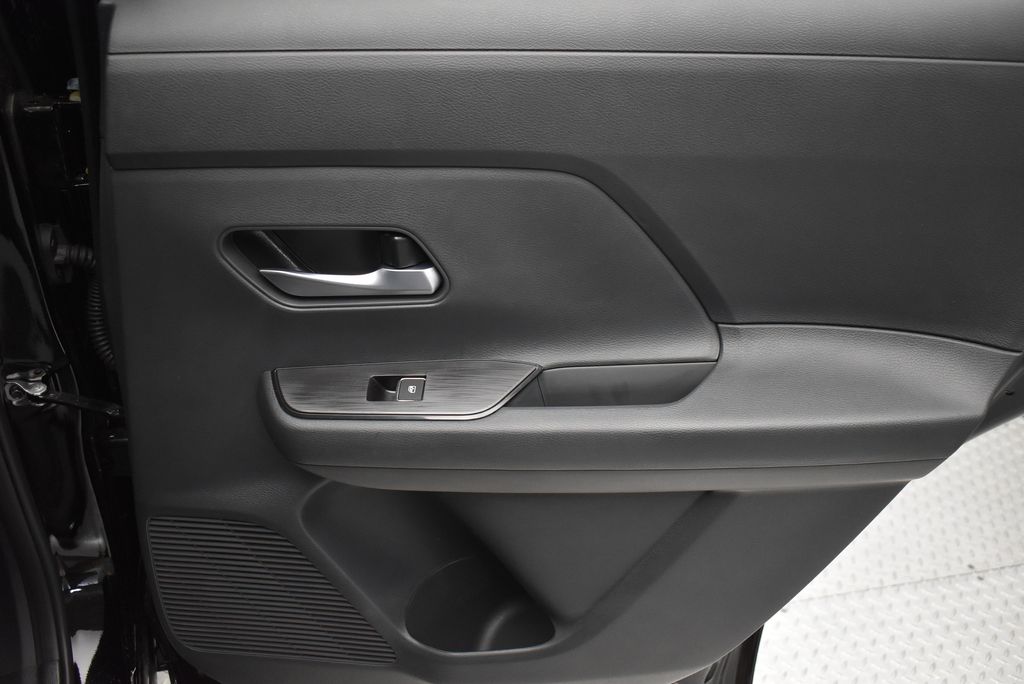 Thumbnail: 2026 Nissan Kicks - 27