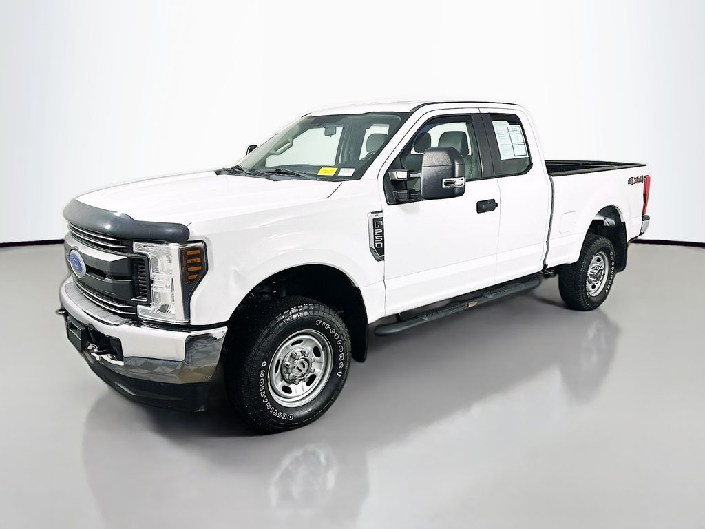 Used 2019 White Ford XL image 3