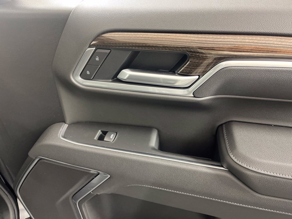 Thumbnail: 2026 Chevrolet Silverado 1500 - 9
