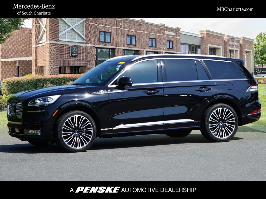 Thumbnail: 2023 Lincoln Aviator - 1