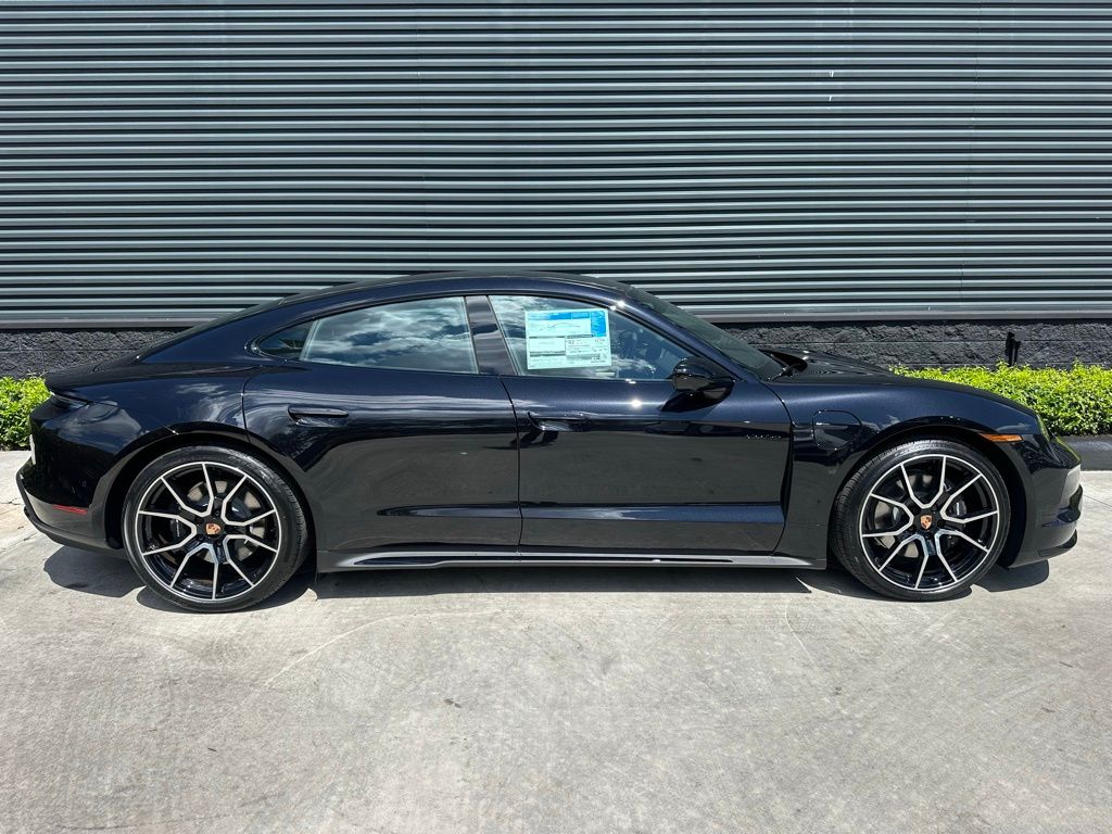 Thumbnail: 2026 Porsche Taycan - 10