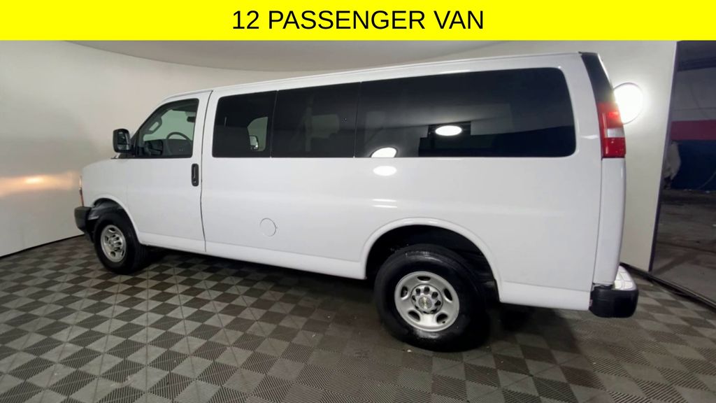 2024 Chevrolet Express 3500 LS 6