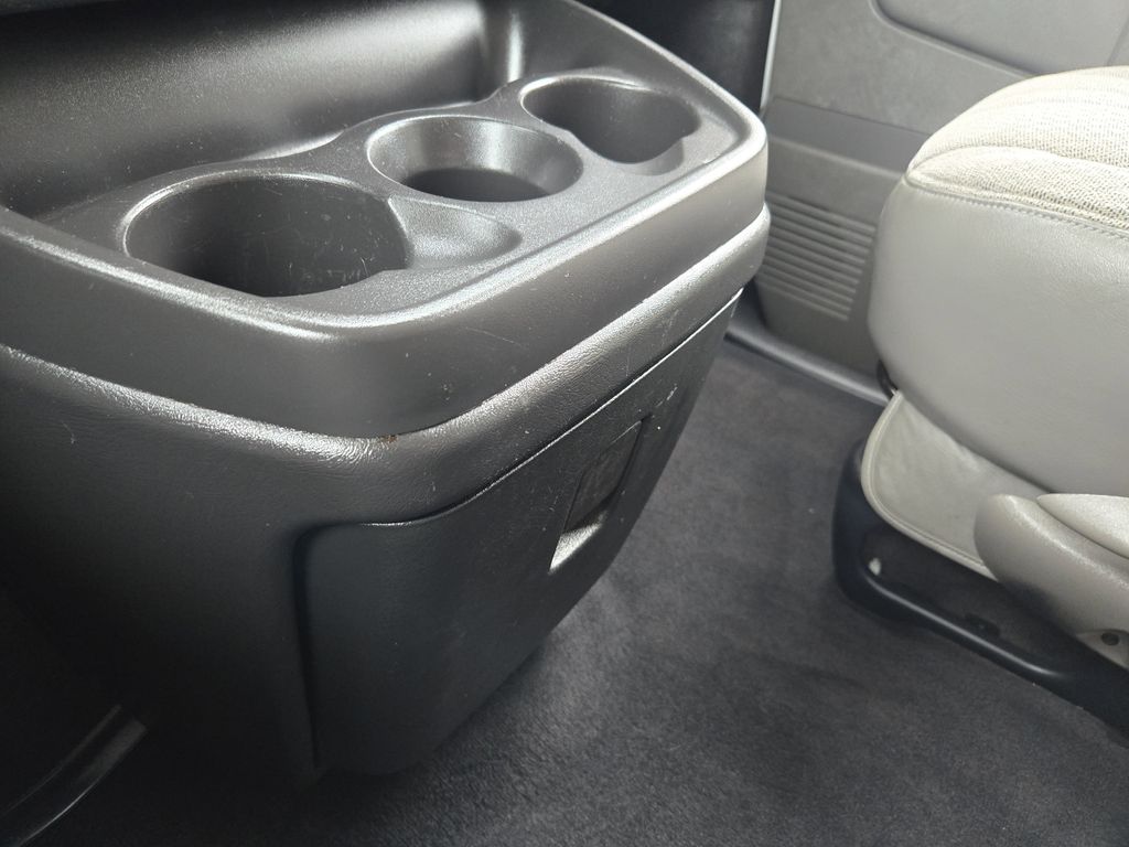 2023 Chevrolet Express 3500