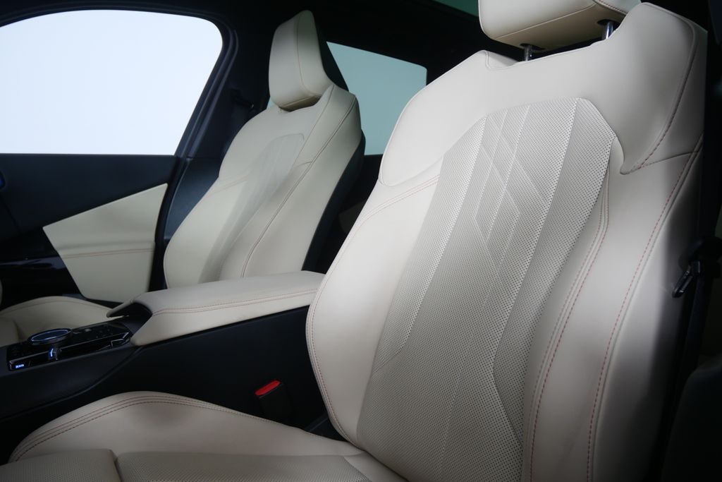 Thumbnail: 2025 BMW X3 - 10