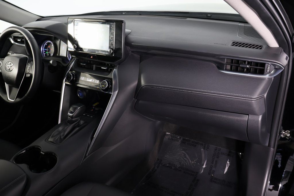 Thumbnail: 2021 Toyota Venza - 9