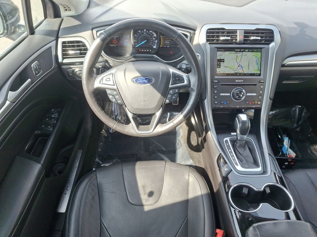 2016 Ford Fusion Titanium 11