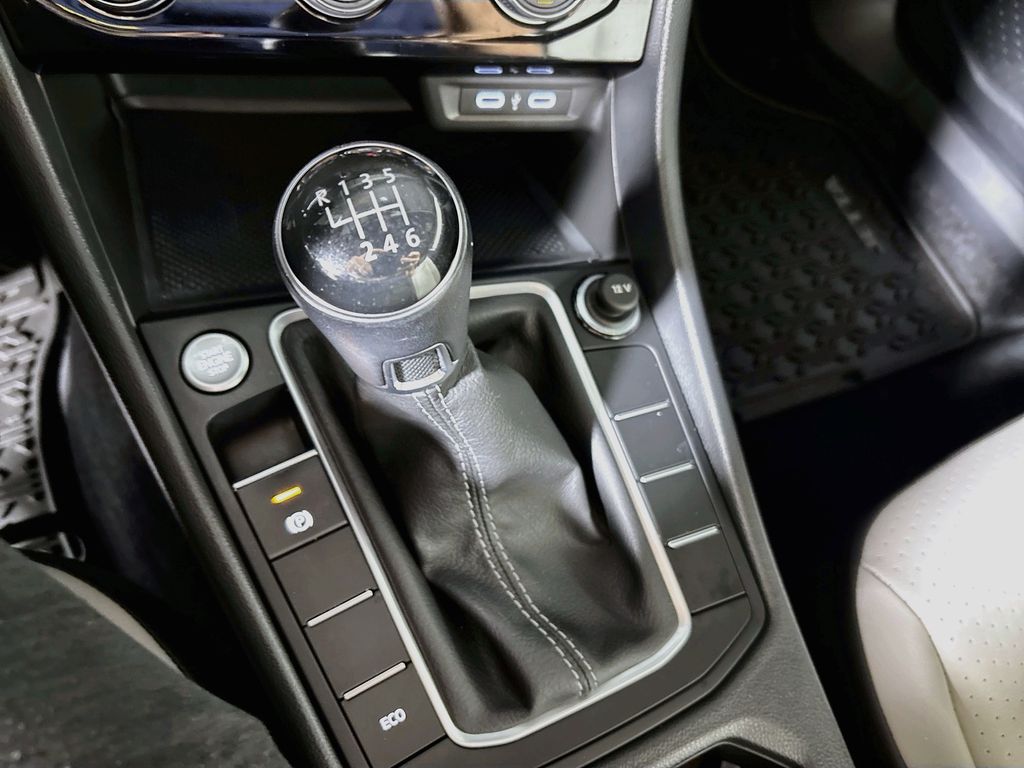 2020 Volkswagen Jetta R-Line