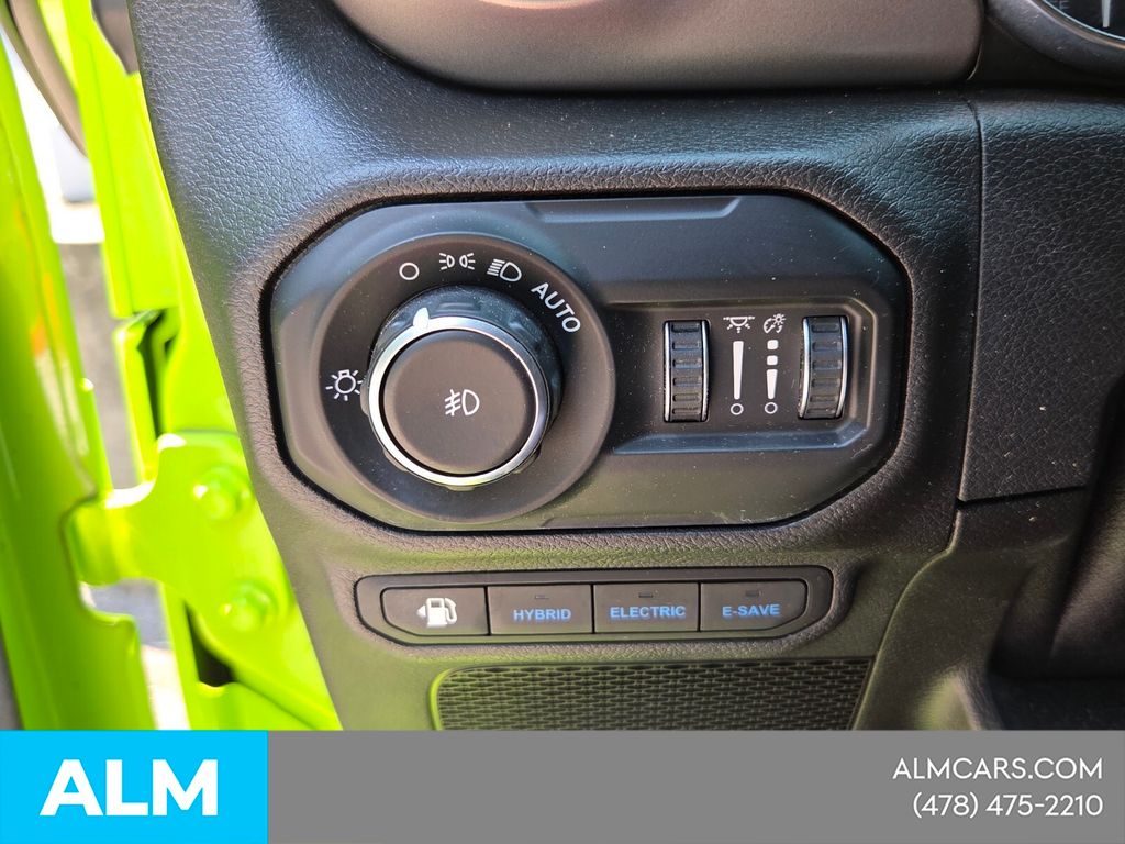 Used 2021 Green Jeep Unlimited Rubicon 4xe image 27