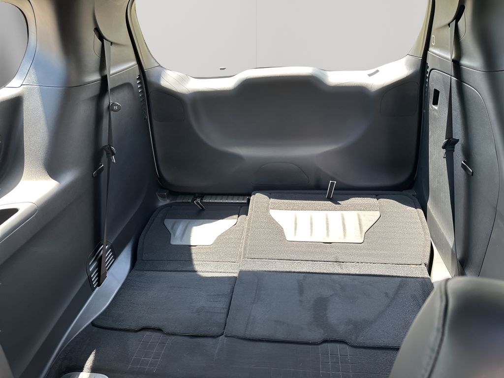 New 2026 White Chrysler LX image 29