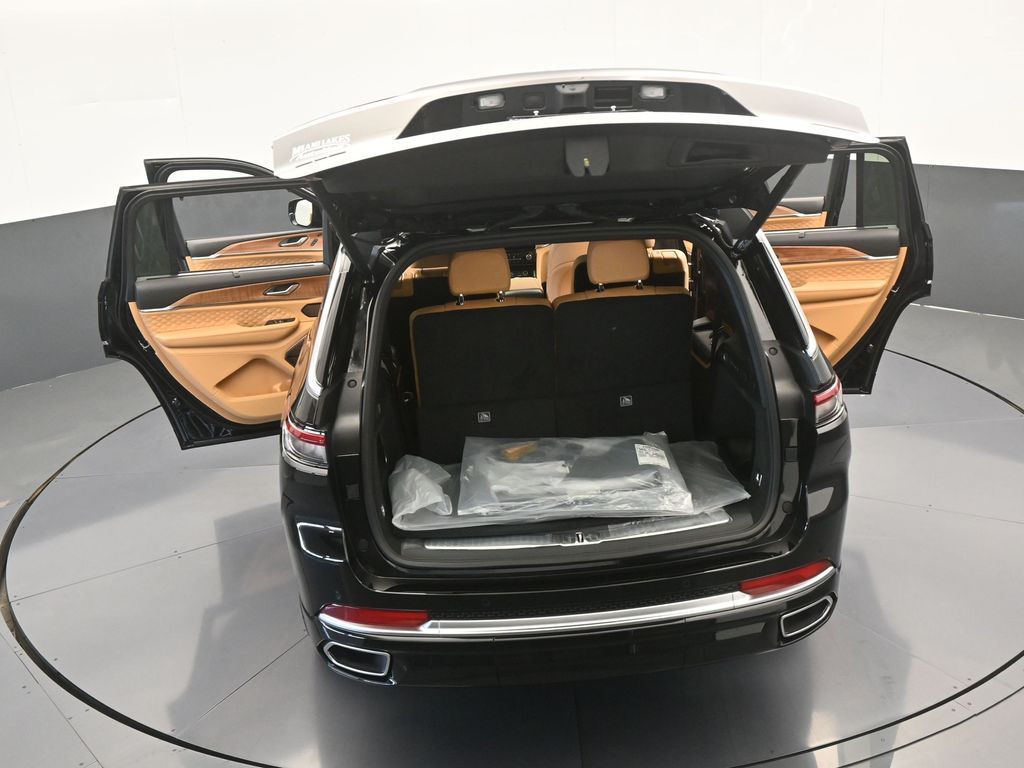 New 2025 Diamond Black Crystal Pearlcoat Jeep Summit image 67