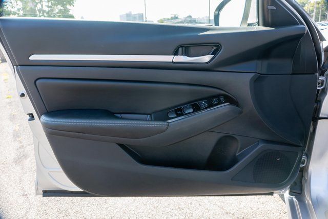 2025 Nissan Altima 2.5 SL Silver at Rafferty Subaru