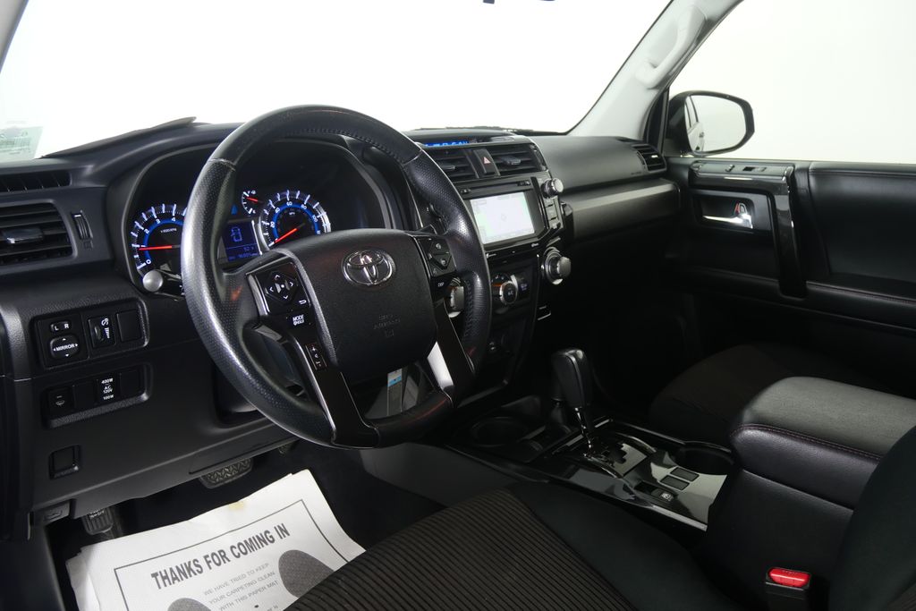 Thumbnail: 2014 Toyota 4Runner - 12