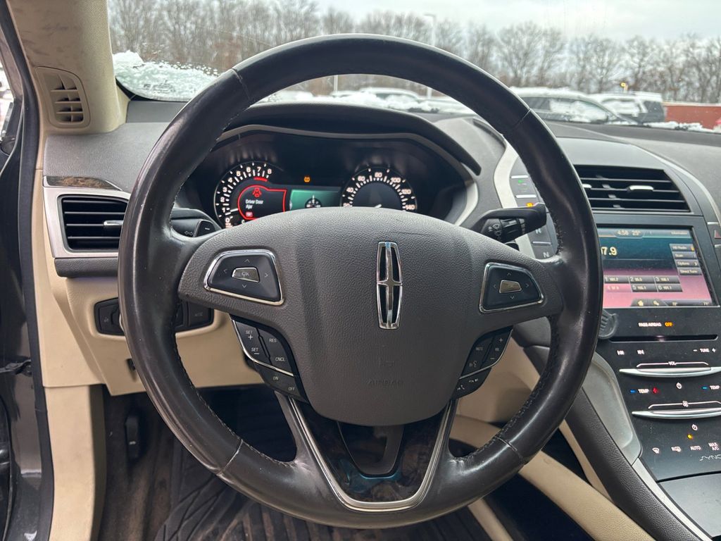 2015 Lincoln MKZ Base 11