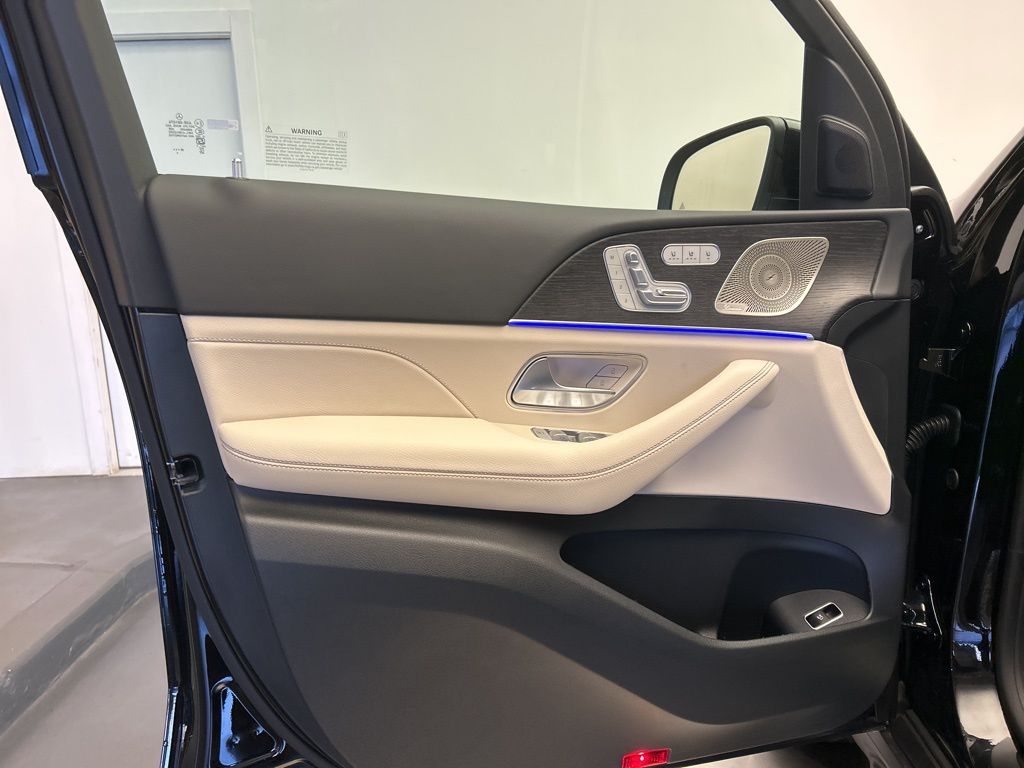 Thumbnail: 2026 Mercedes-Benz GLE - 11