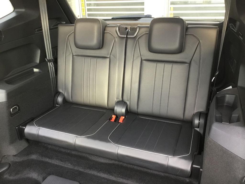 Thumbnail: 2024 Volkswagen Tiguan - 17