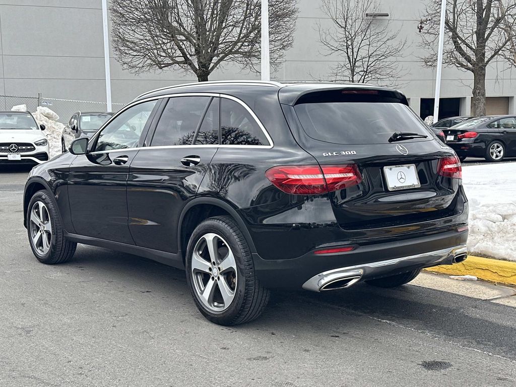 Thumbnail: 2016 Mercedes-Benz GLC - 13