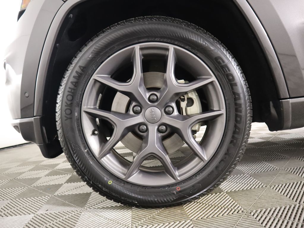 Thumbnail: 2021 Jeep Grand Cherokee - 31