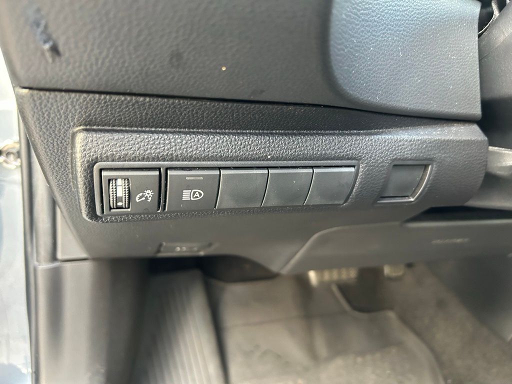 Thumbnail: 2022 Toyota Corolla - 17