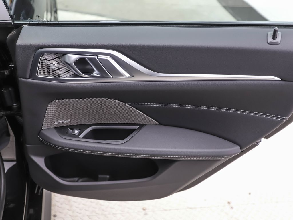 Thumbnail: 2025 BMW 4 Series - 24