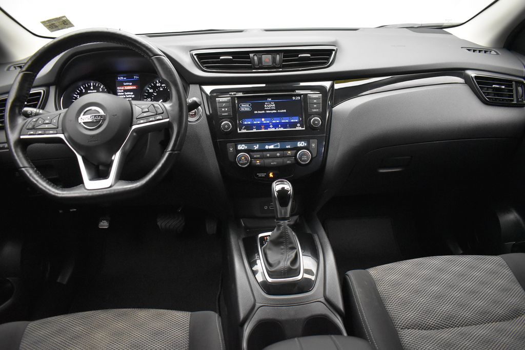 Thumbnail: 2021 Nissan Rogue Sport - 29