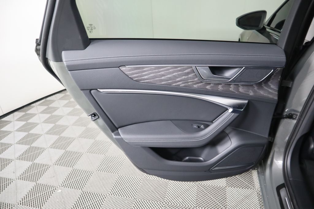 2025 Audi A6  28